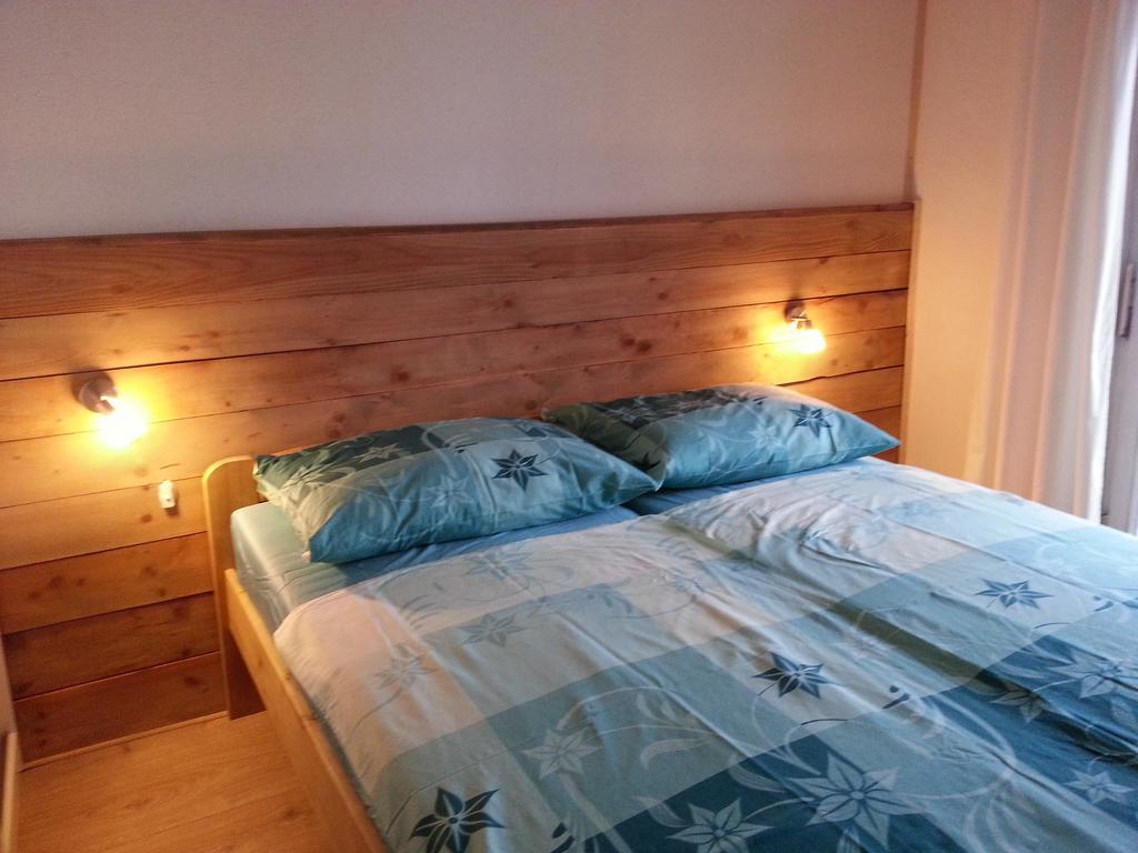 Pension Rosenheim Treffen Habitación foto